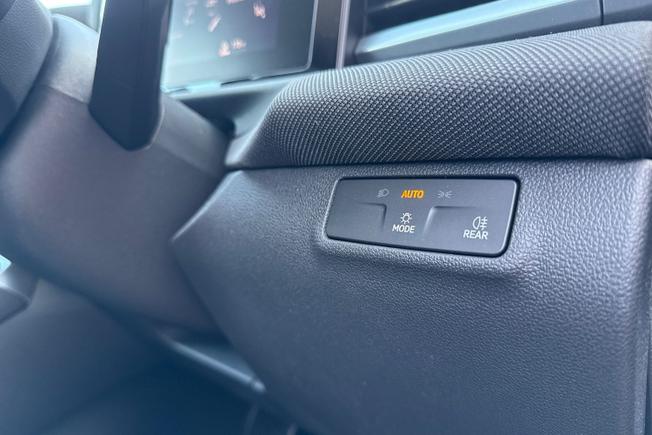 VOLKSWAGEN T-Roc Photo 26