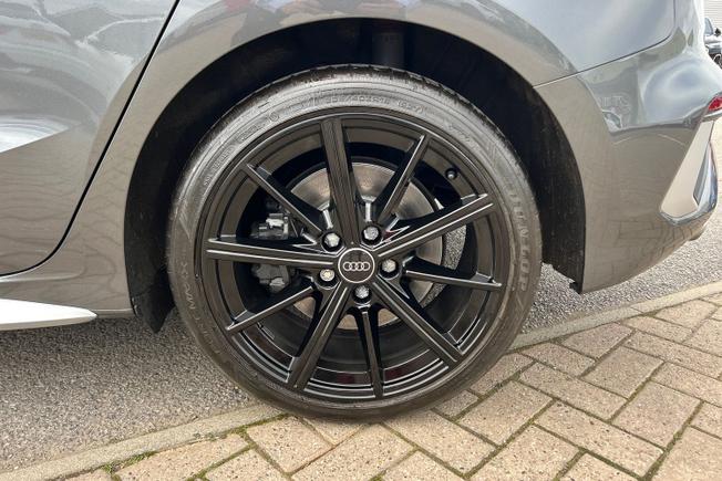 Audi S3 Photo 28