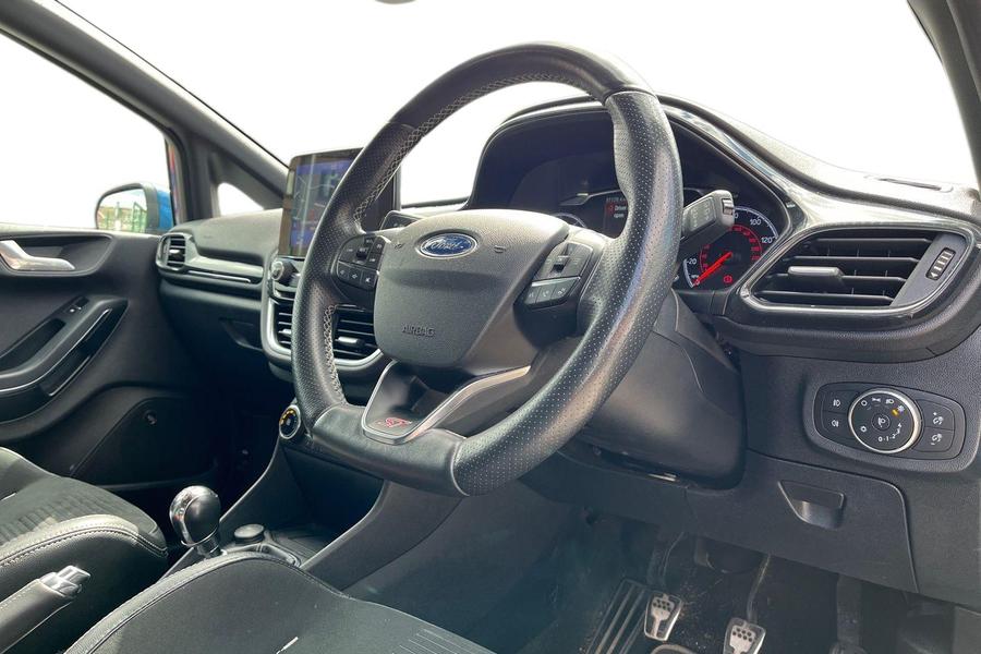 Ford FIESTA Photo autoimg-25dacb344f75dae9f637e9c673741865c668645d.jpg