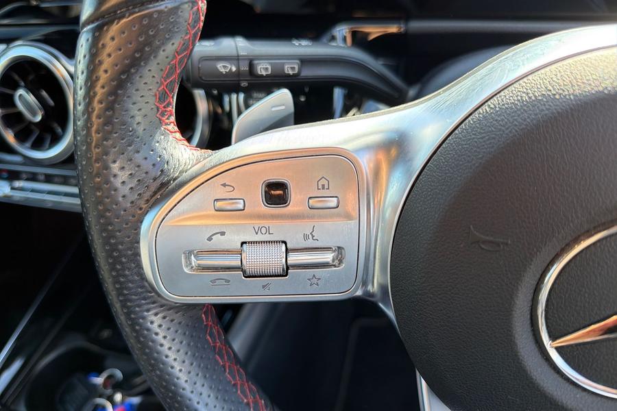 Mercedes-Benz GLA Photo autoimg-25db81fb39fb4d63d3f09ab9467cc2746324c7f3.jpg