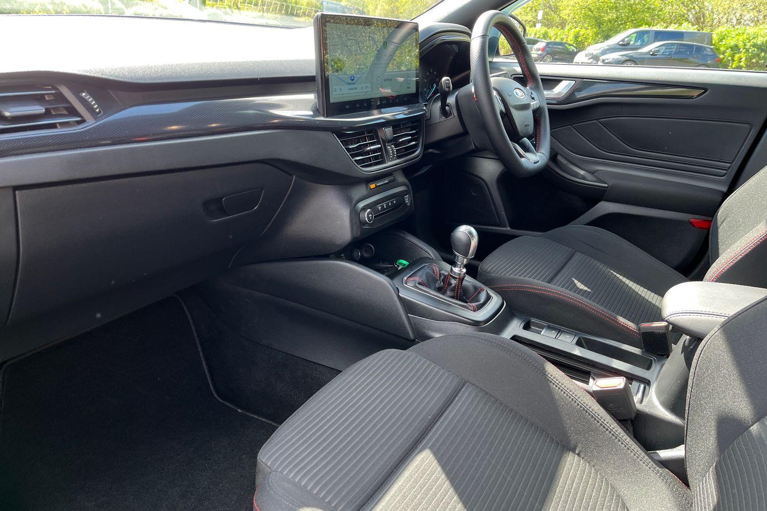 Ford FOCUS Photo 17