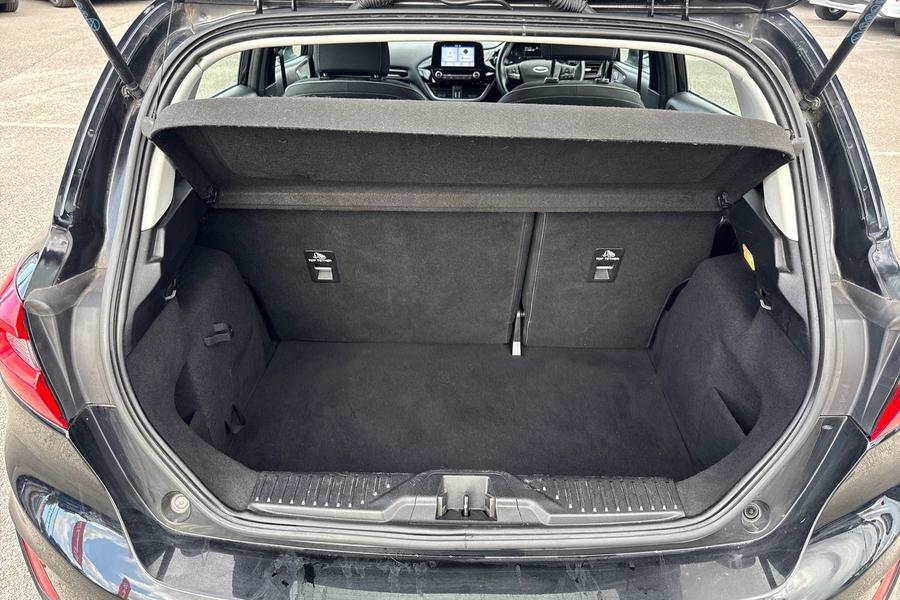 Ford FIESTA Photo autoimg-25df6ef44a5f64dde6dbd7426f98bf55f8c50210.jpg