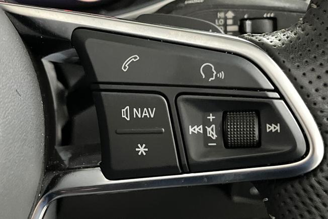 AUDI TT Photo 17