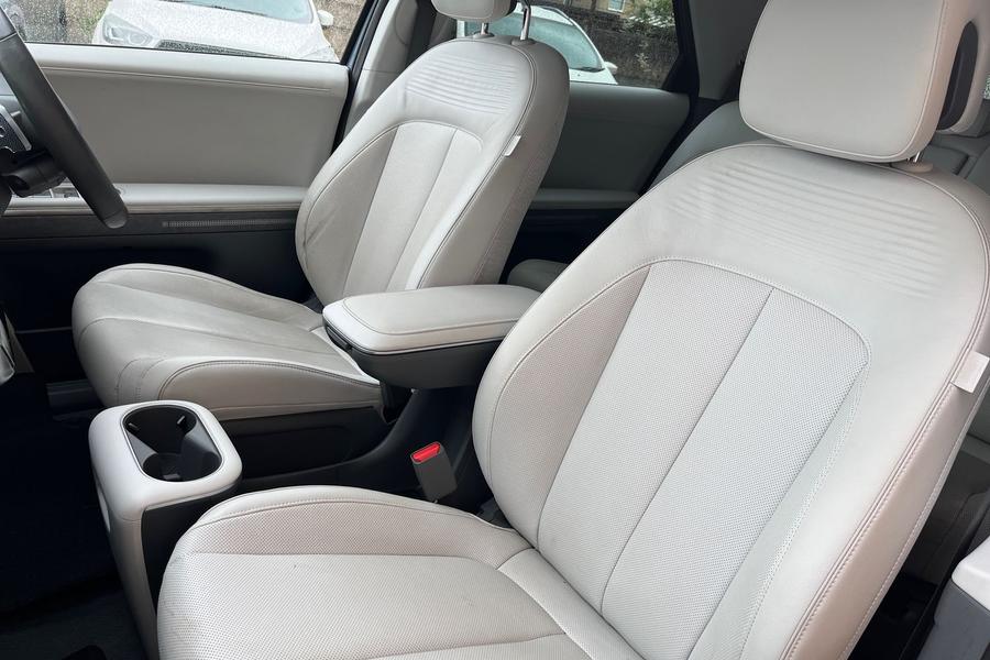 Hyundai IONIQ 5 Photo autoimg-25e42710eac6d01f55f1c304cb1d0a7671e46d4a.jpg