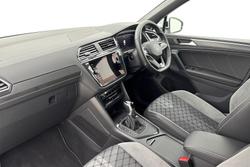 VOLKSWAGEN Tiguan Photo 2