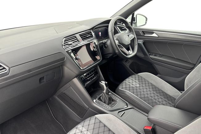 VOLKSWAGEN Tiguan Photo 2