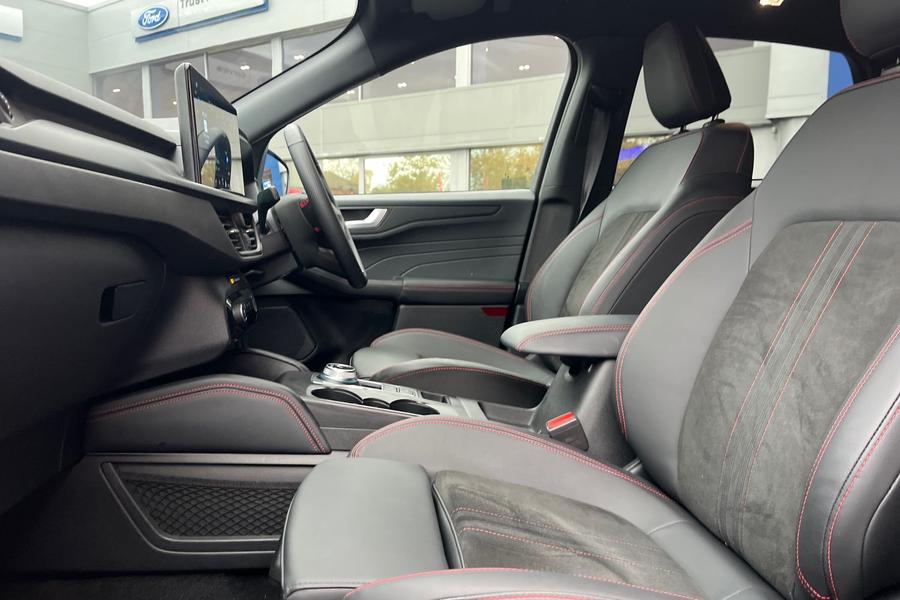 Ford KUGA Photo autoimg-25eafe35971d14e7f036cda0ed70754fc8c7f082.jpg