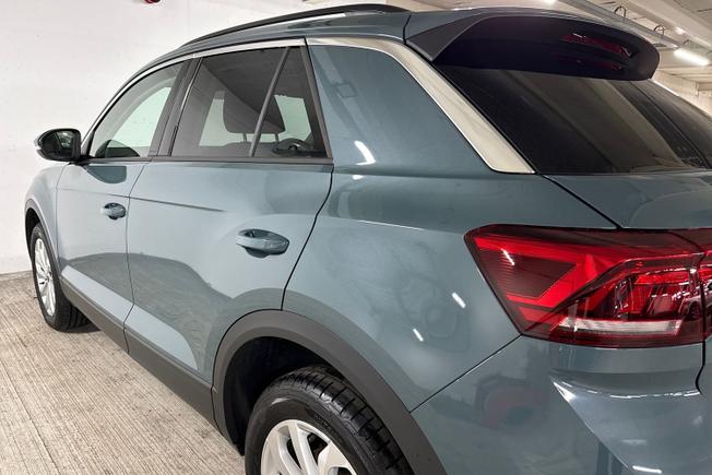 VOLKSWAGEN T-Roc Photo 31