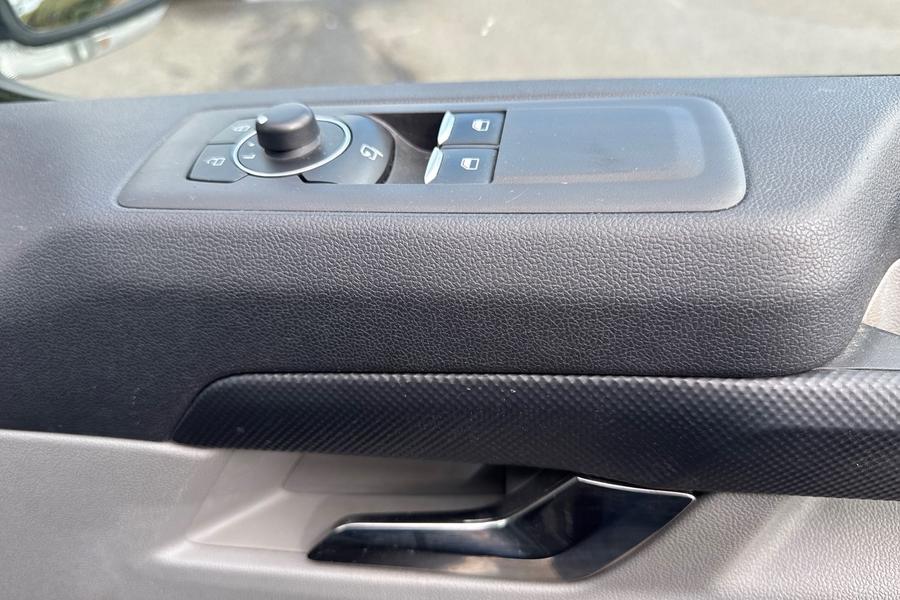 Ford TRANSIT CUSTOM Photo autoimg-25f08e2f4ab733f6f16365ac7a1e581ed24e38c7.jpg