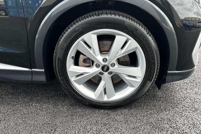 AUDI Q4 E-Tron Photo 25