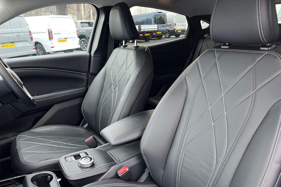 Ford Mustang Mach-E Photo autoimg-25f8c4c762600888b9be832aed62cf32ea73b881.jpg