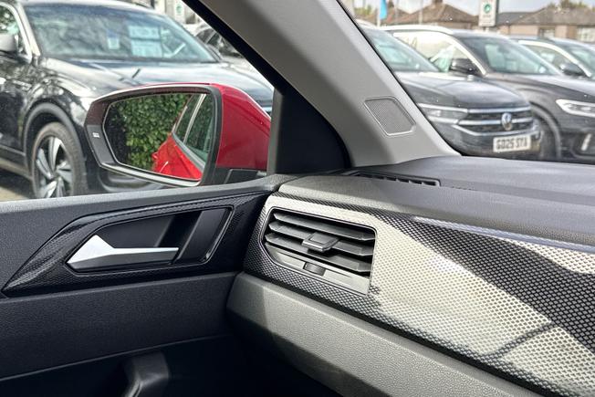 VOLKSWAGEN Polo Photo 45