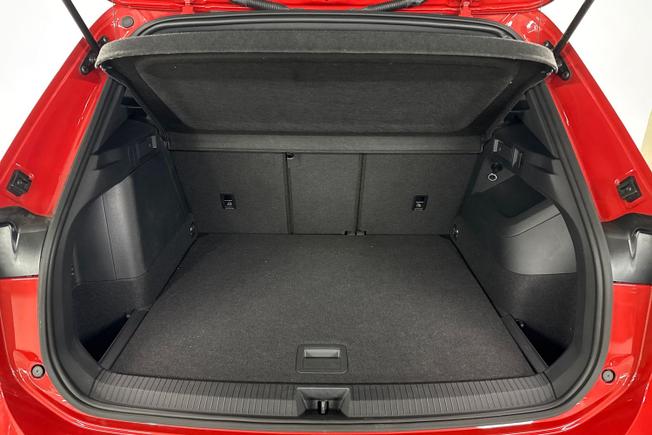VOLKSWAGEN Tiguan Photo 12