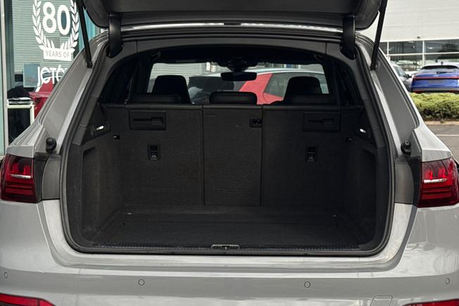 AUDI Rs4 Avant Photo 12