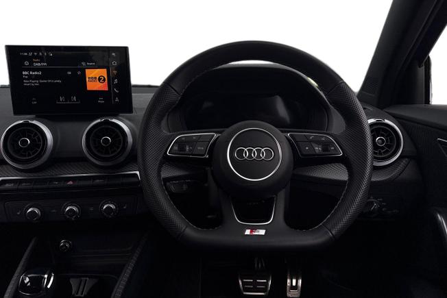 AUDI Q2 Photo 11