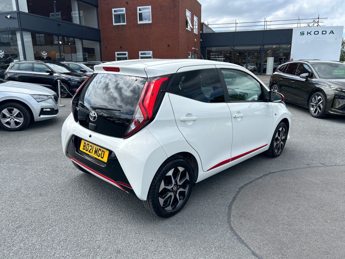Toyota AYGO Photo 39