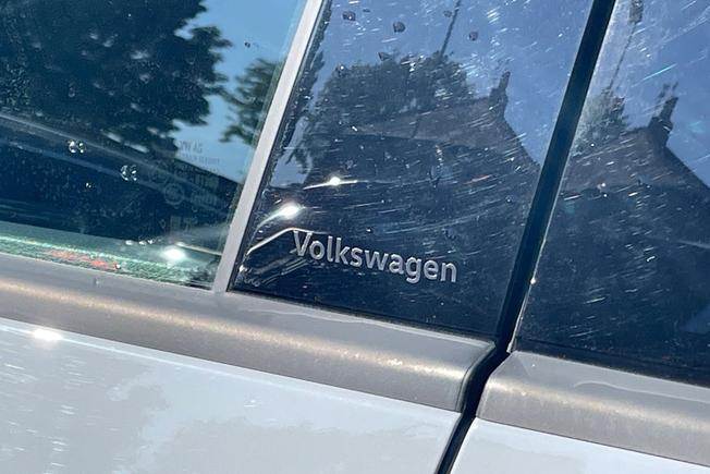 VOLKSWAGEN ID.3 Photo 22