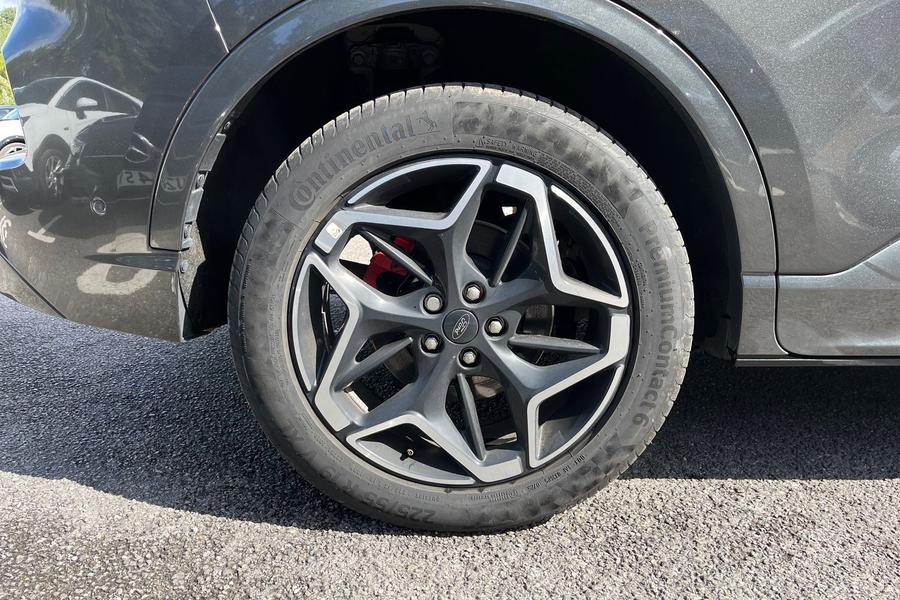 Ford KUGA Photo autoimg-2613e931489fe8bde3572636e542e9aaac6c2de2.jpg
