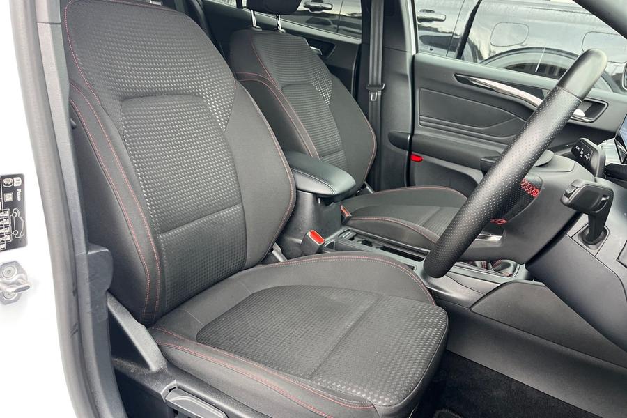 Ford FOCUS Photo autoimg-2614430b0b43be93a43a83171495511fe808f622.jpg