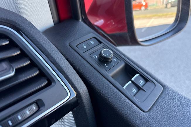 VOLKSWAGEN Caravelle Photo 33
