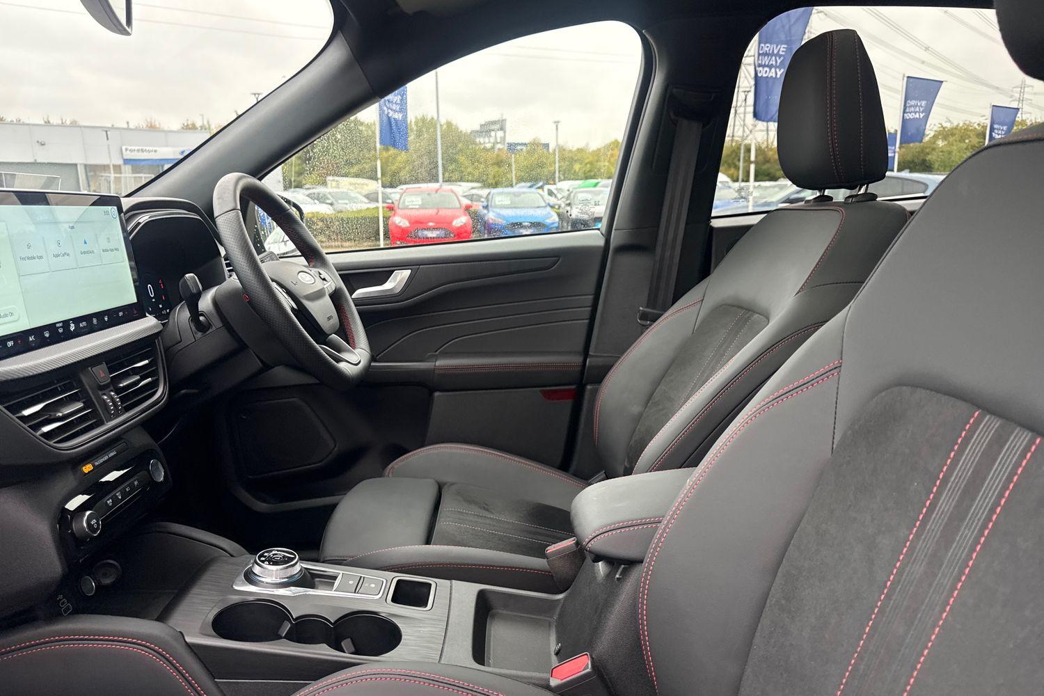 Ford KUGA Photo 18