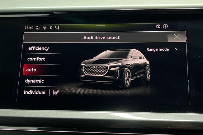 AUDI Q4 E-Tron Photo 24