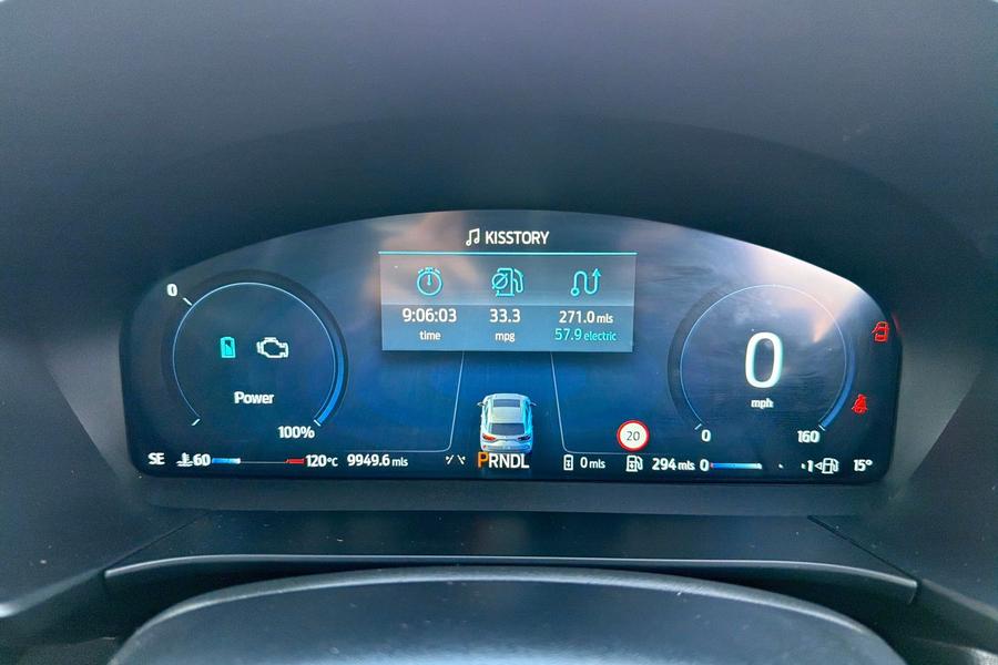 Ford KUGA Photo autoimg-261ed0b656a055dc9f12b472cd1669e0a1707ca5.jpg