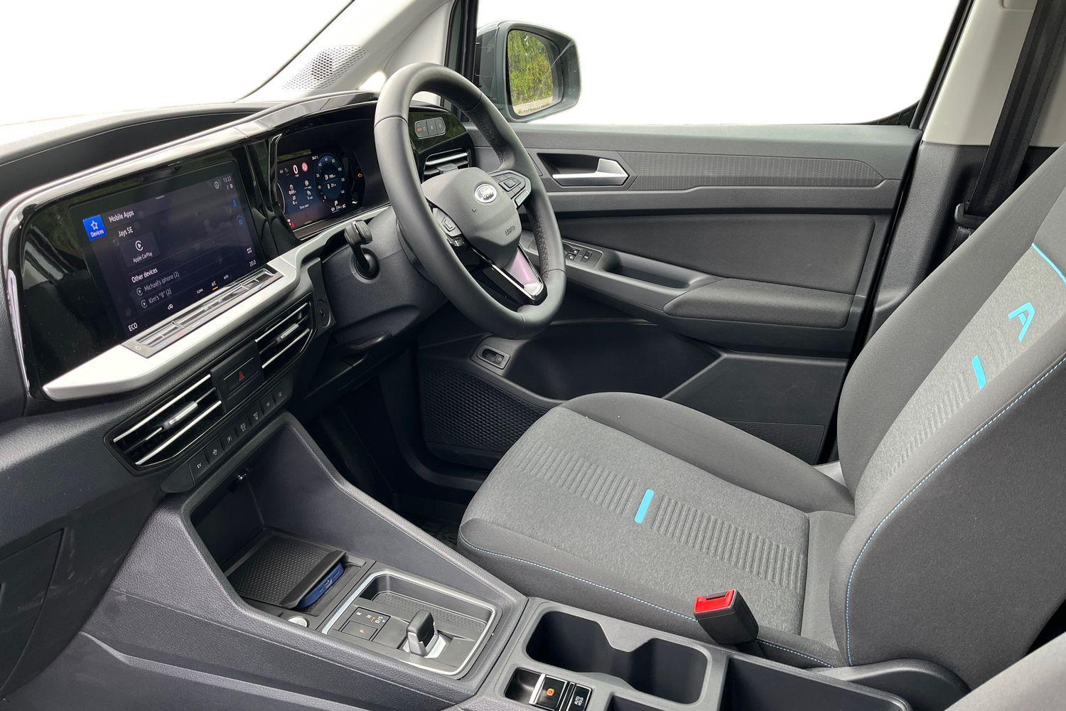 Ford TRANSIT CONNECT Photo 3