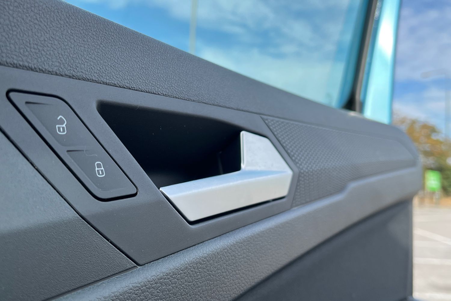 Ford TRANSIT CONNECT Photo 32