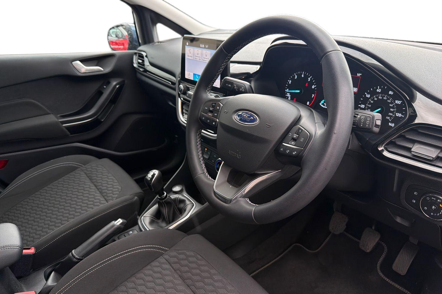 Ford FIESTA Photo 8