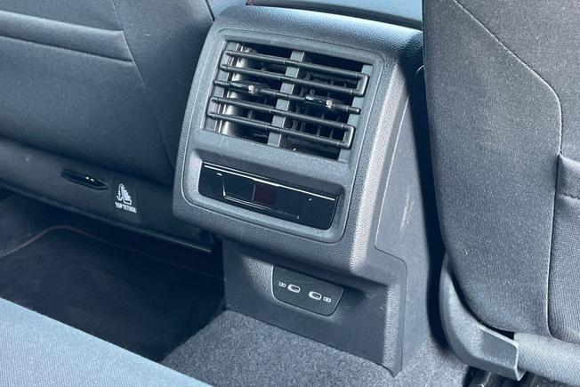 VOLKSWAGEN Golf Photo 29