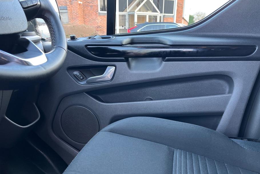 Used Ford TRANSIT CUSTOM YM70PUO 30