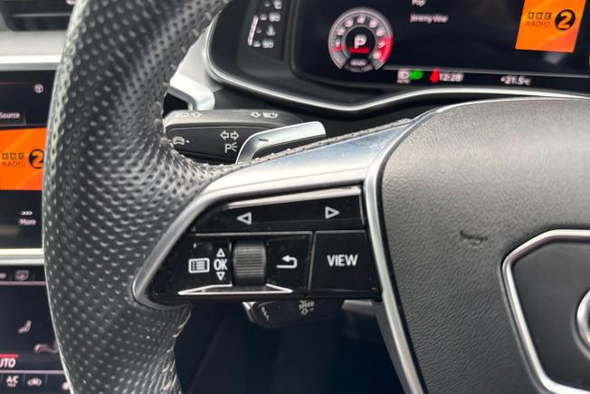 AUDI A6 Saloon Photo 16