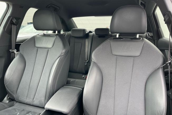 Audi A4 Photo 21