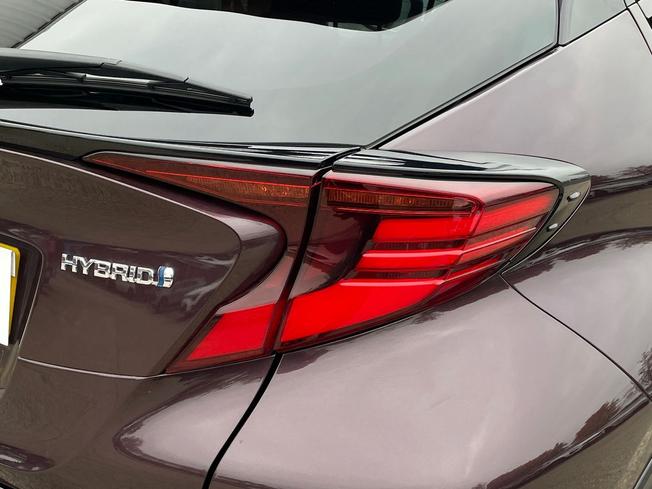 TOYOTA C-Hr Photo 18