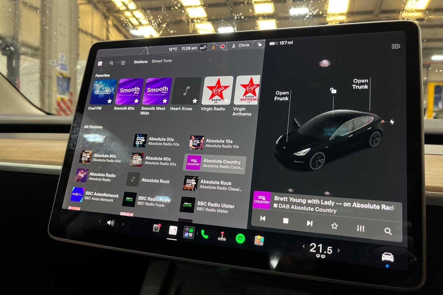 TESLA MODEL 3 Photo 31