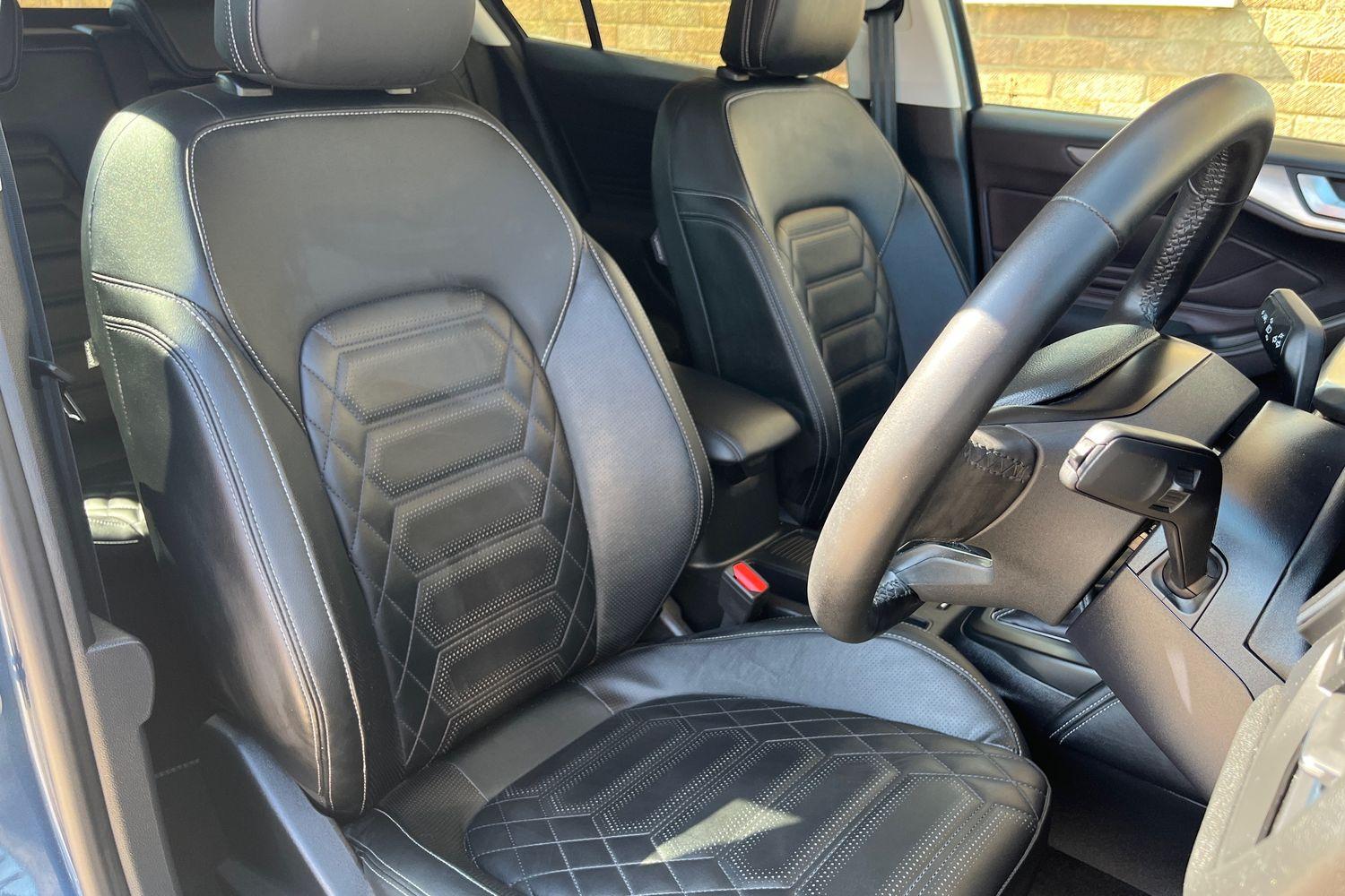 Ford FOCUS Photo 16