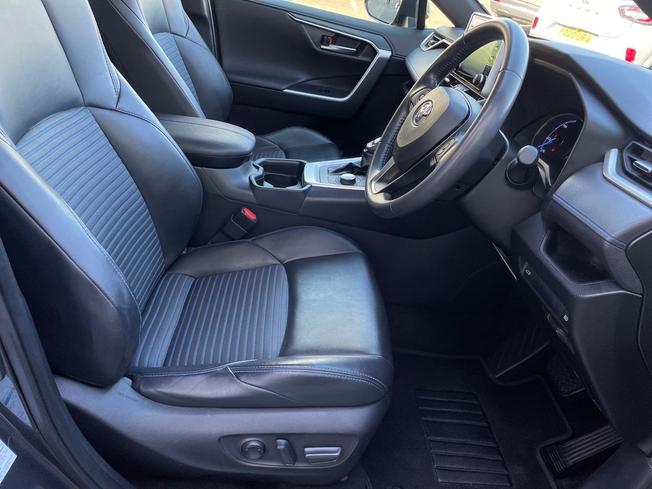 TOYOTA Rav4 Photo 28