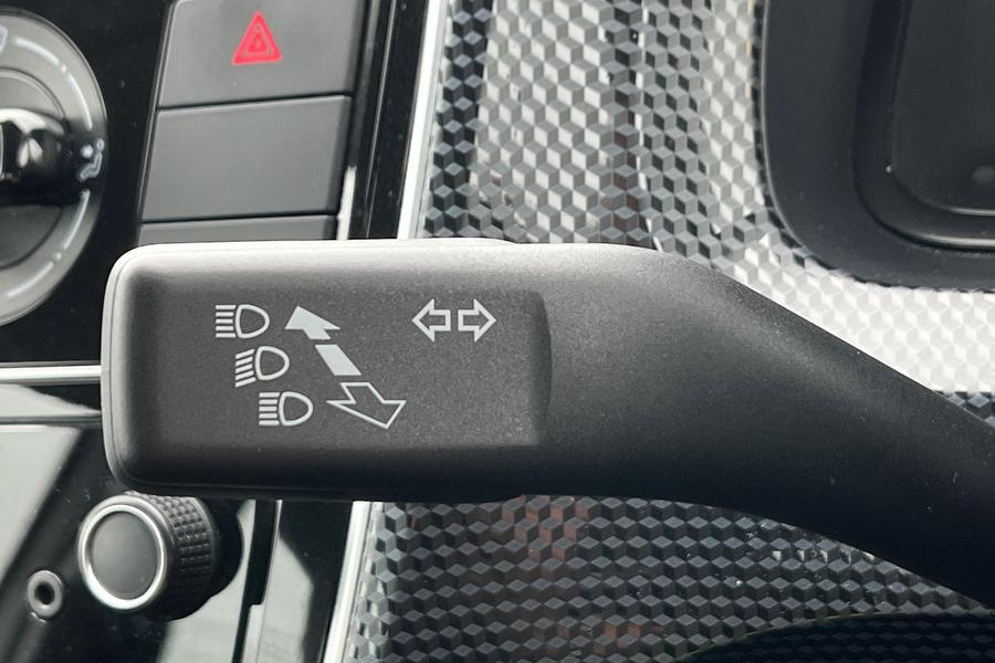 Volkswagen UP Photo autoimg-263a690ae49191e603836c5fafb664eee78de1e4.jpg