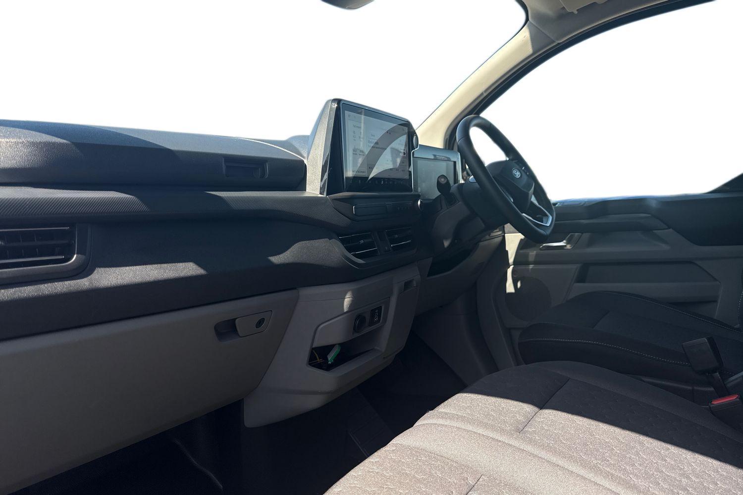 Ford TRANSIT CUSTOM Photo 2