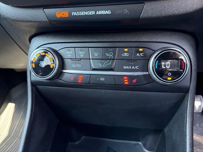 FORD Fiesta Photo 34