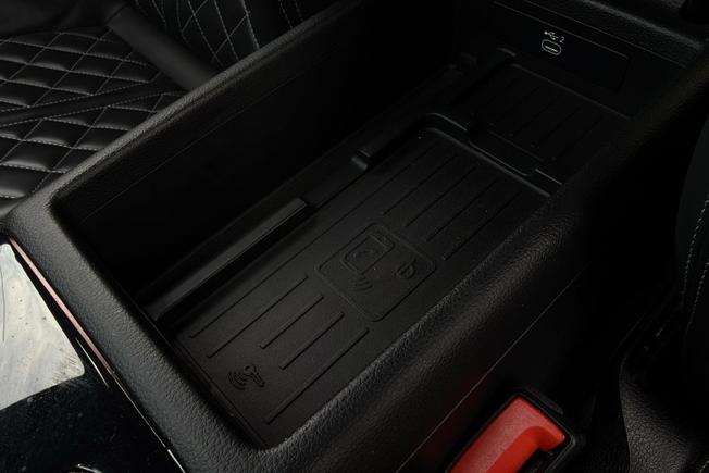 AUDI S4 Photo 38