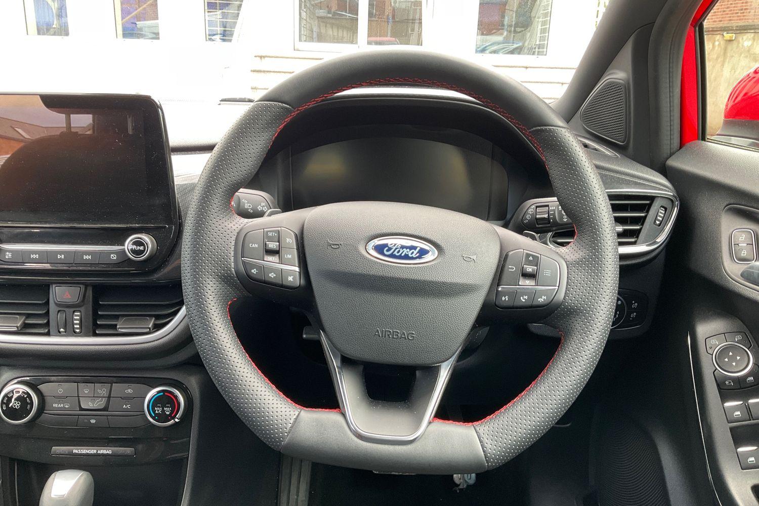 Ford PUMA Photo 11