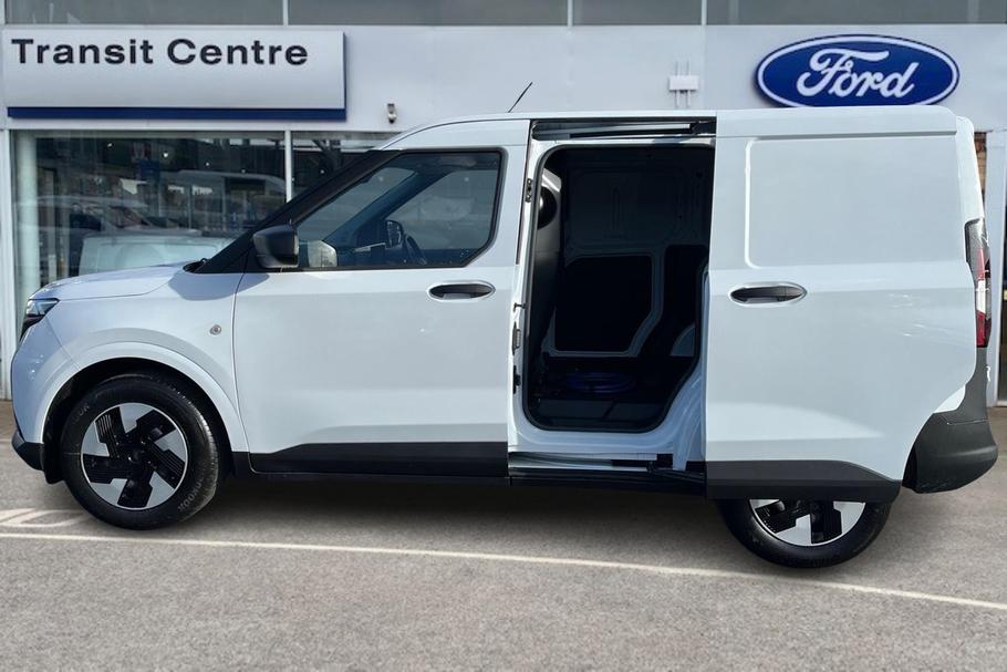 Used FORD E-TRANSIT COURIER YO75HFX 6