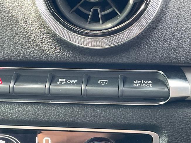 AUDI S3 Photo 25
