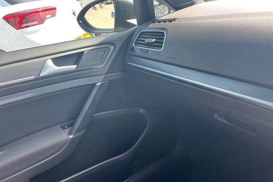 Volkswagen Golf GTI Performance Photo autoimg-264969c6e944c7ca83782d927cac042c80241447.jpg