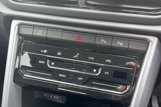 Volkswagen T-roc Photo autoimg-264a6f53a2193a63e30cc0763279c6663e124121.jpg