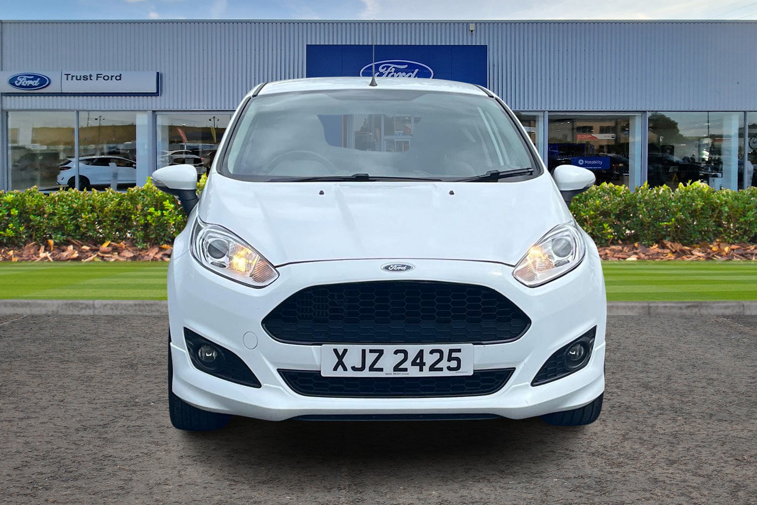 Ford FIESTA Photo 5