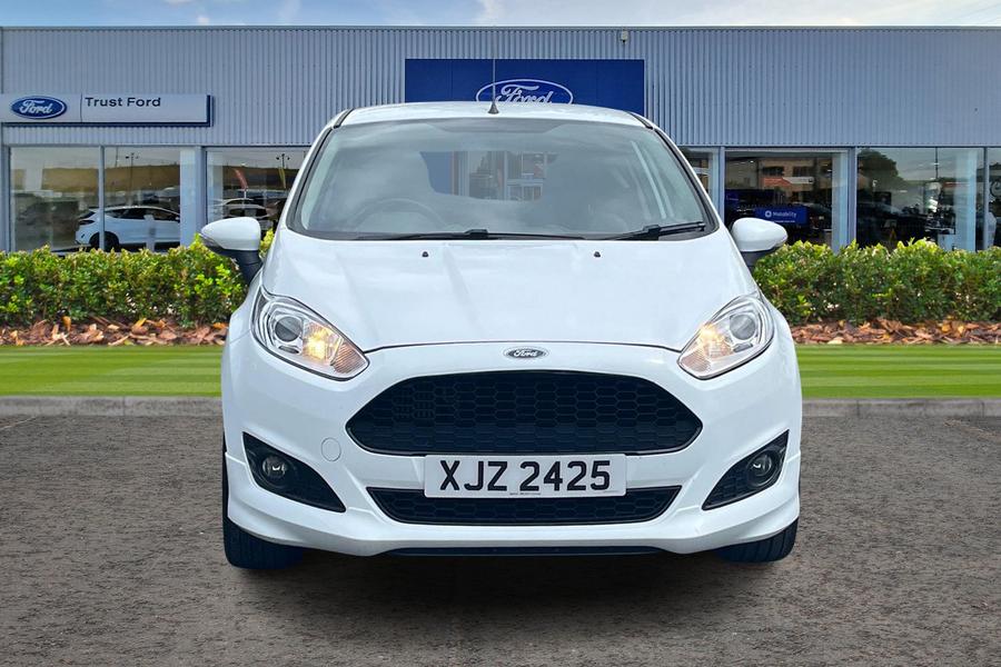 Ford FIESTA Photo autoimg-264bf0dbadaec45b8bd1f5dd8da28d0a559e8a8c.jpg