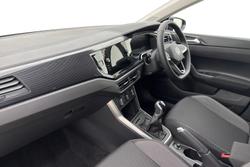 Volkswagen  Polo  Photo 2